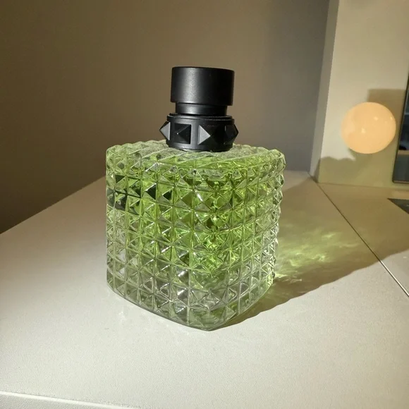 Valentino Donna Born in Roma Green Stravaganza Eau de Parfum - Picture 4 of 7